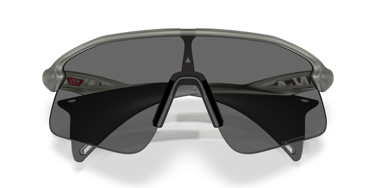 951708 - Grey - Clear To Black Iridium Photochromic