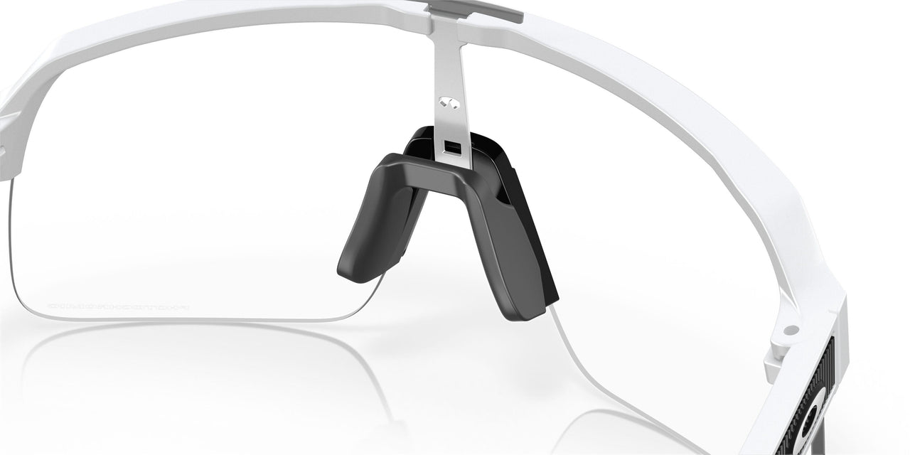 946346 - White - Clear Photochromic