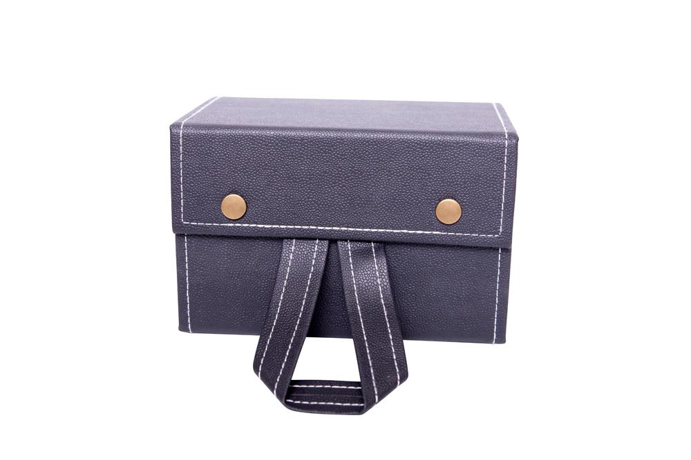 Scatola Regalo Per Gioielli - Elegante Confezione In Cartone Con Cuscino In Feltro - 9x9x1,7cm - Per Collane, Orecchini E Anelli - Foto 2